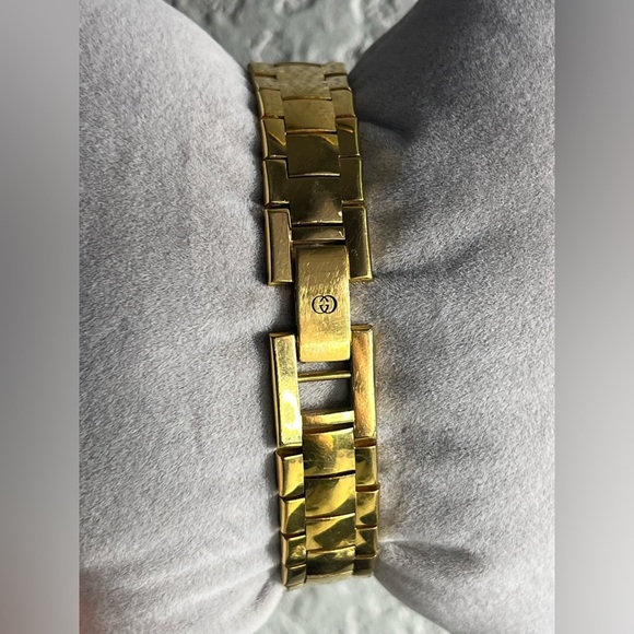 GUCCI 3300L gold plated CHAMPAGNE DIAL ladies watch - Picture 8 of 16